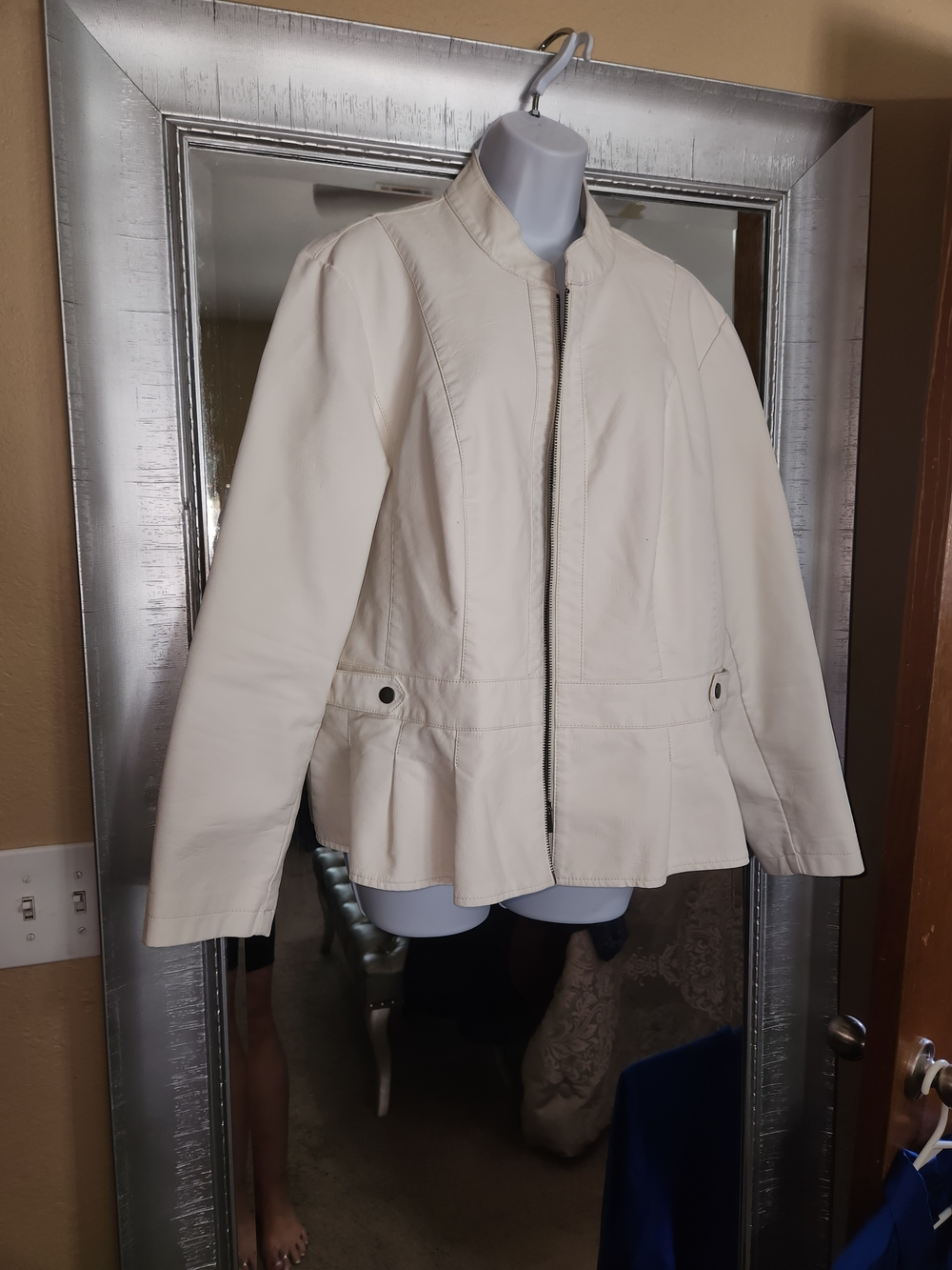 Cream Leather Zip-Front Women's Jacket